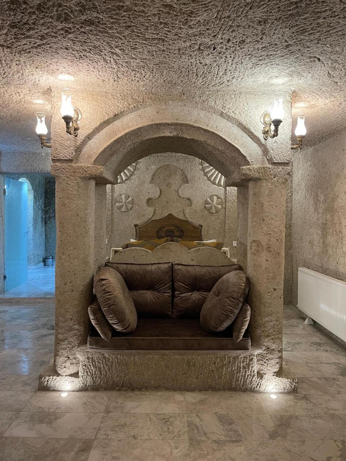 Cappadocia Empire Cave Hotel Göreme Exterior foto