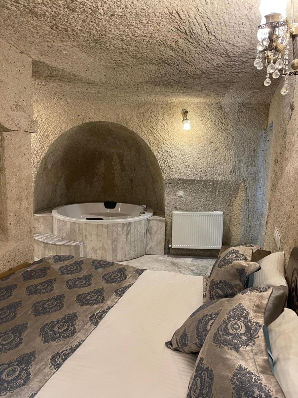 Cappadocia Empire Cave Hotel Göreme Exterior foto
