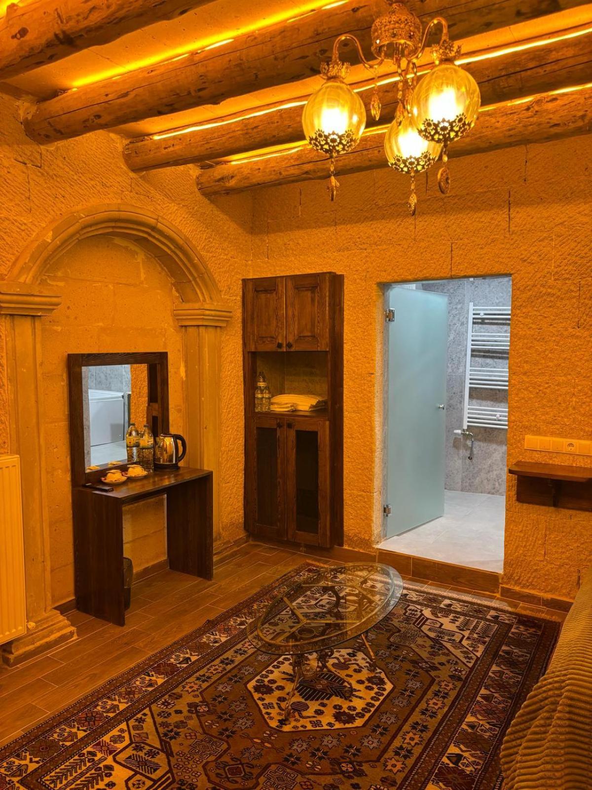 Cappadocia Empire Cave Hotel Göreme Exterior foto